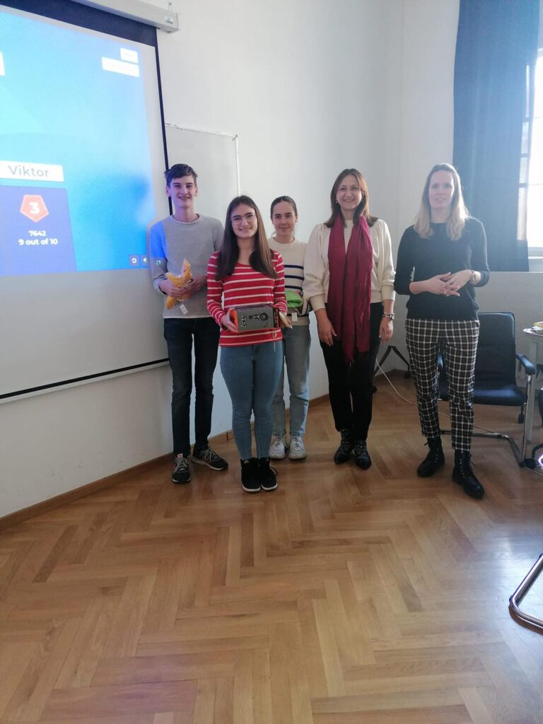Read more about the article Global and European Money Week in V. High School